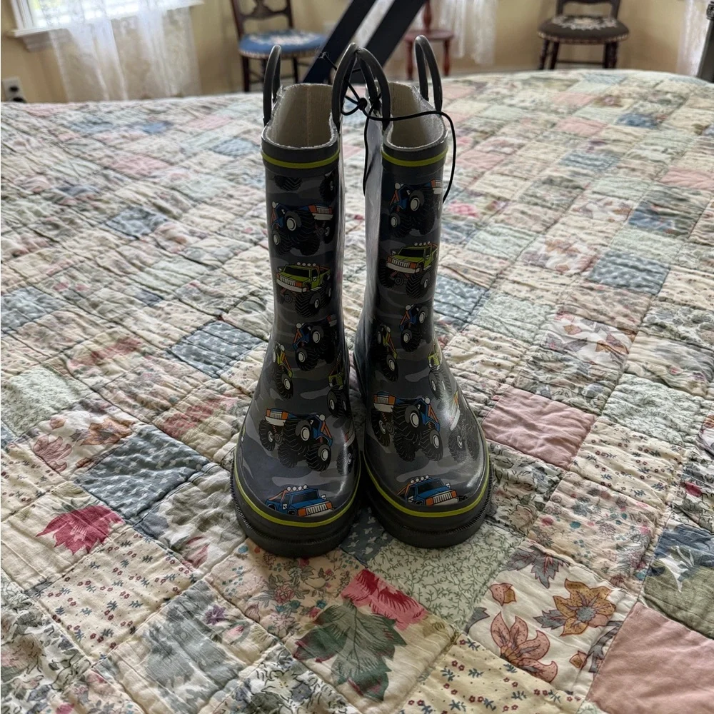 BOYS WESTERN CHIEF MONSTER CRUSHER CHARCOAL RAIN BOOTS SIZE 13/1